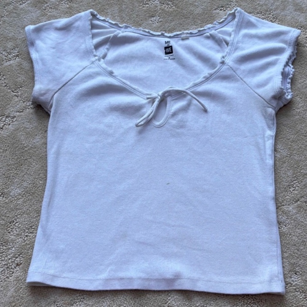 White Crop Top w/ Tie Front